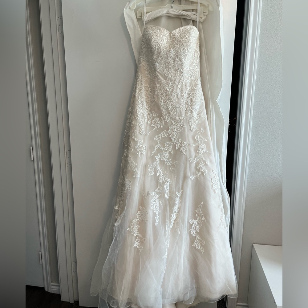 Ivory strapless wedding dress